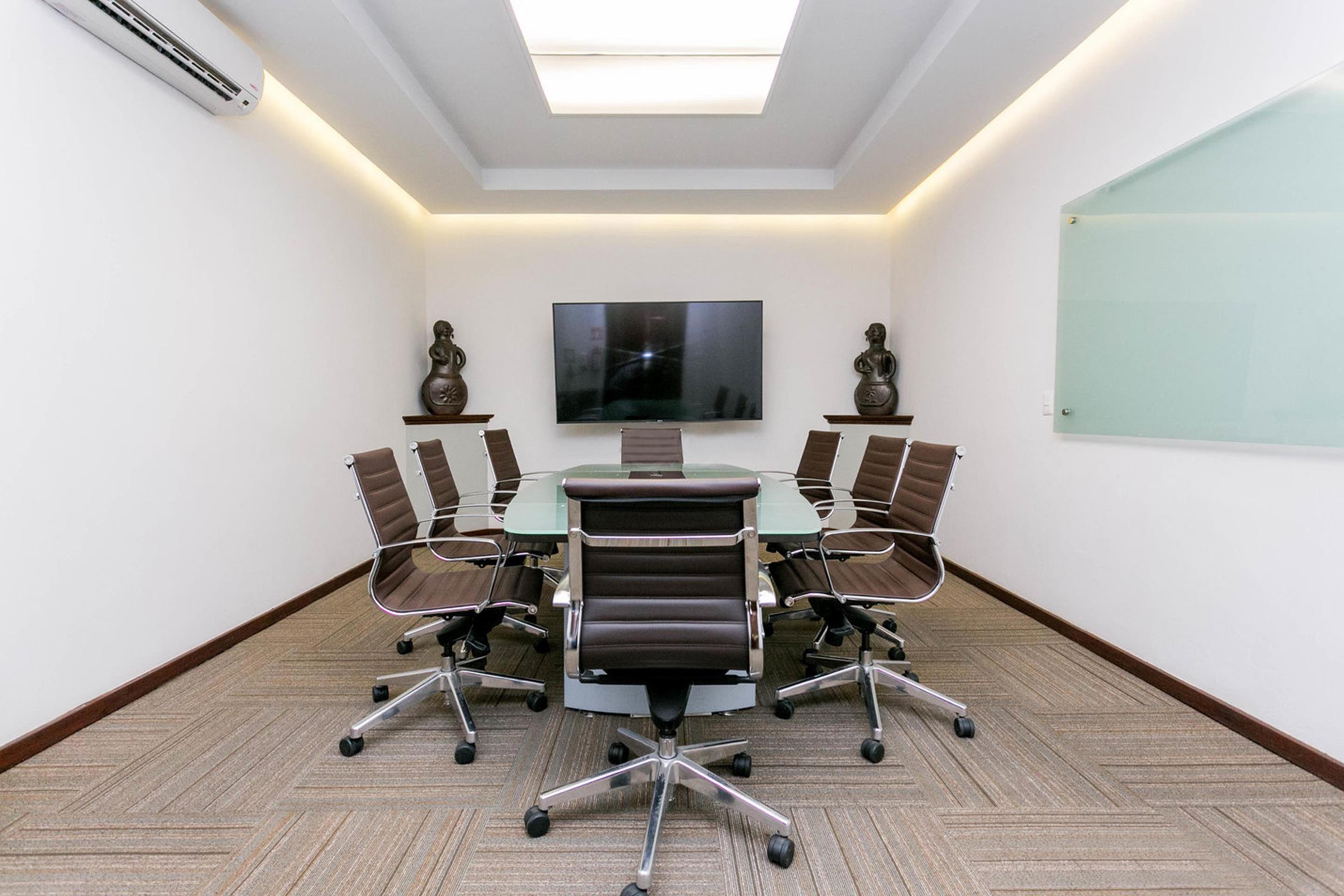Real De Minas San Miguel De Allende Kültér fotó Meeting room at the headquarters of the National Stock Exchange of India